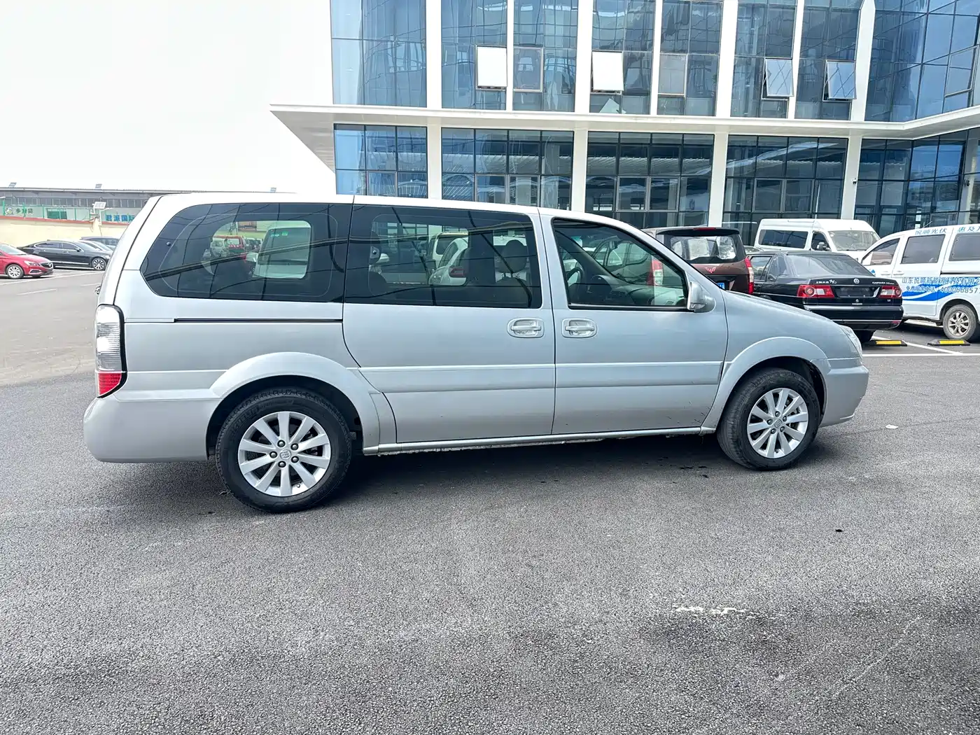 Buick GL8 2014 2.4L Classic Edition фото 4