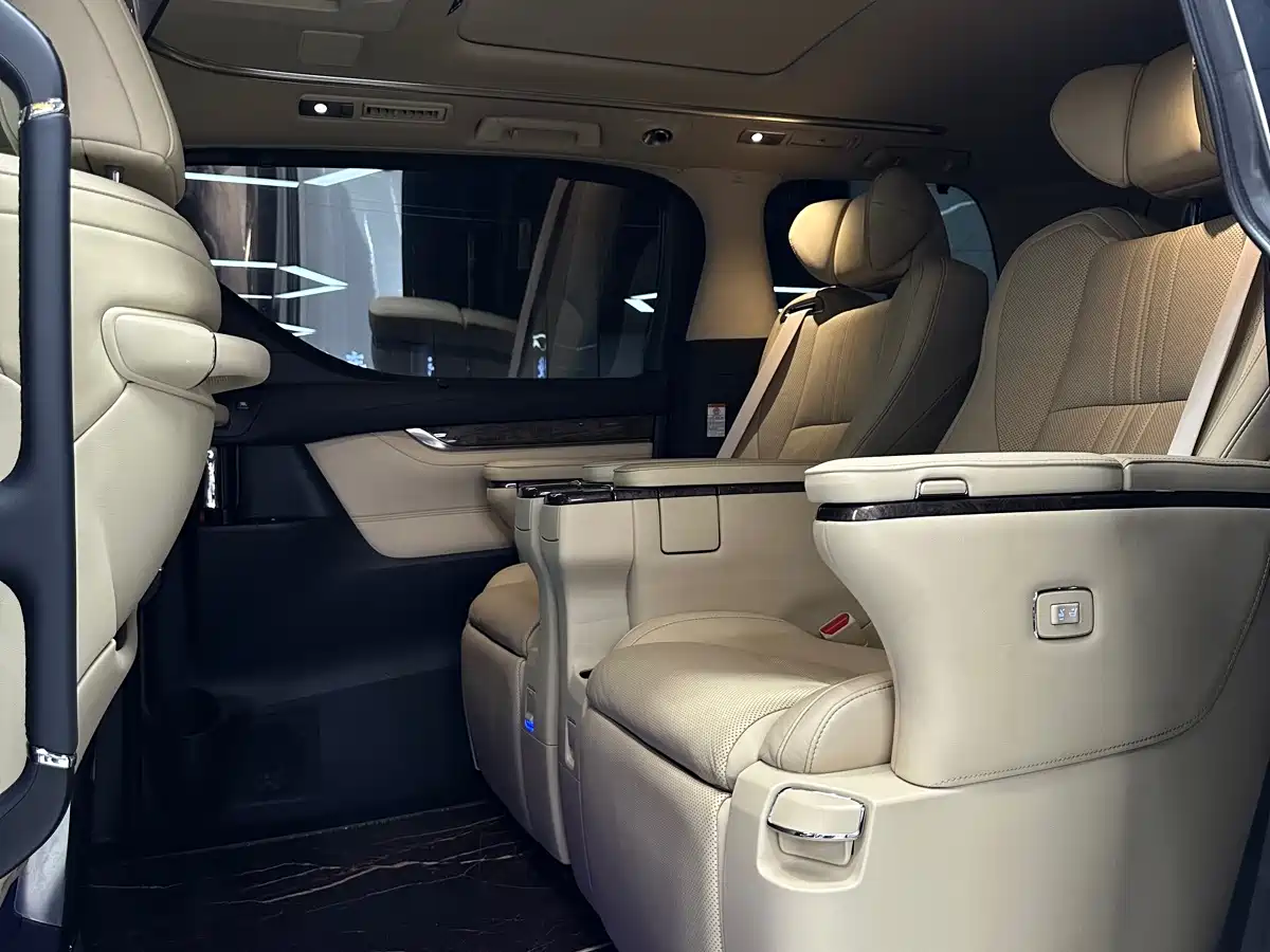 Toyota Alphard 2018 Facelift 3.5L Premium Edition фото 10