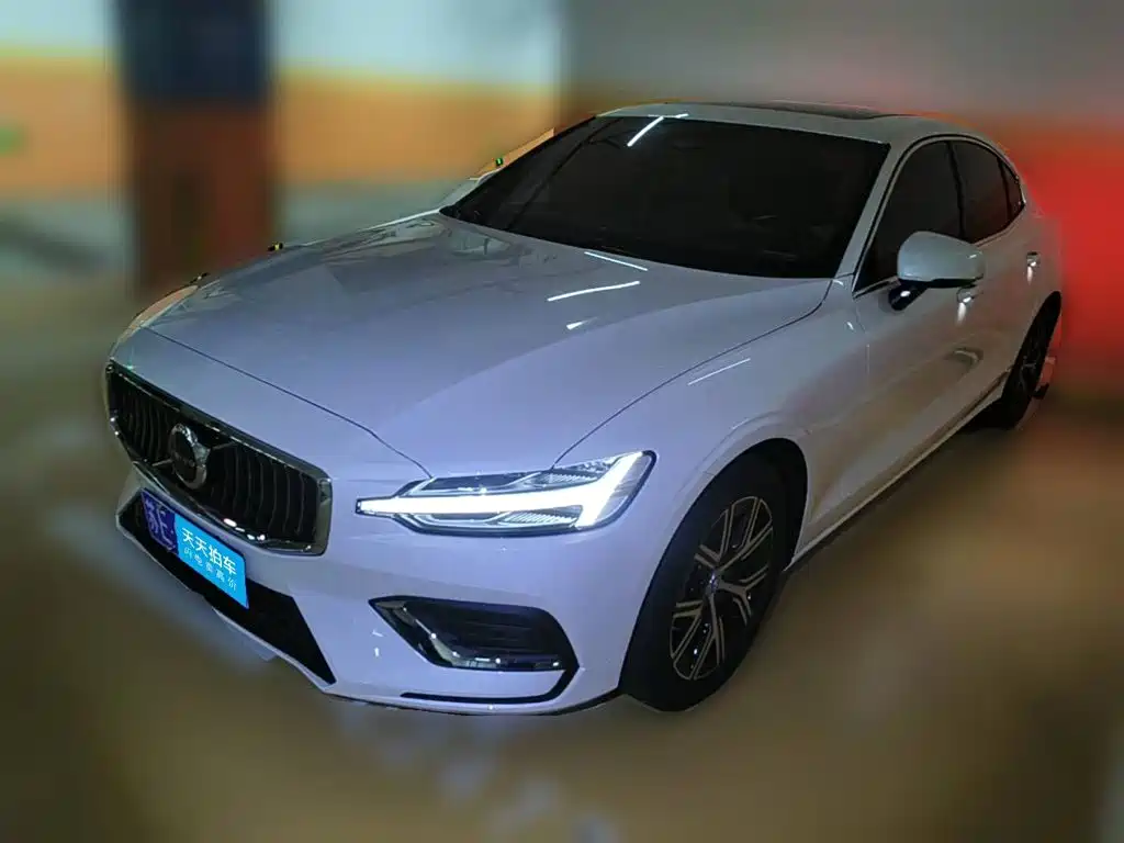 Volvo S60 2026 2026 B4 Smart Luxury Edition