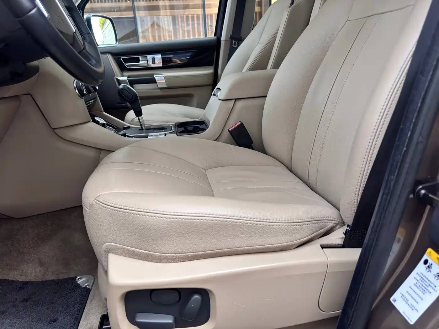 Land Rover Discovery 2012 3.0 SDV6 HSE Diesel фото 14