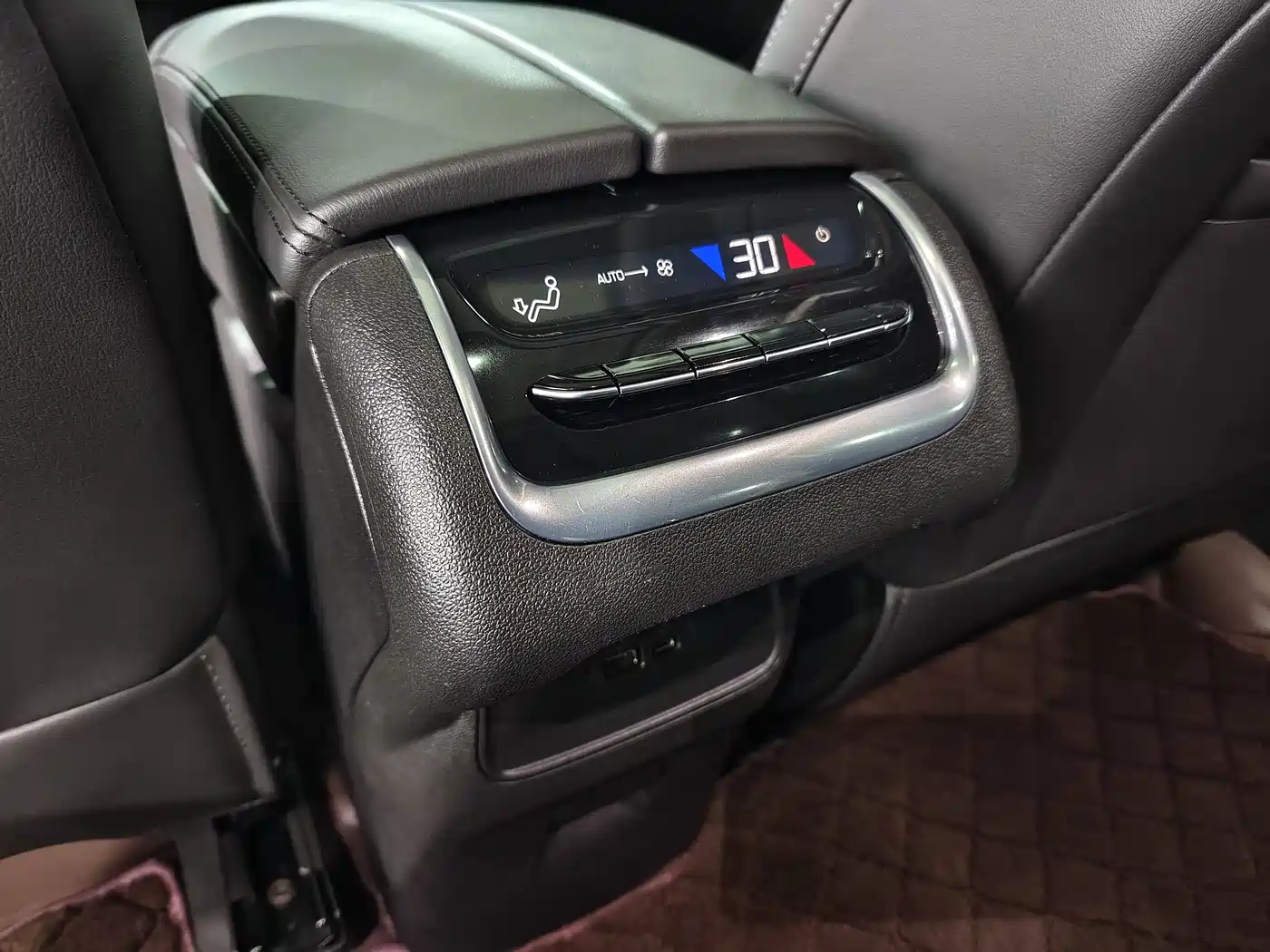 Buick Enclave 2022 652T 4WD Premium 7-Seater фото 18