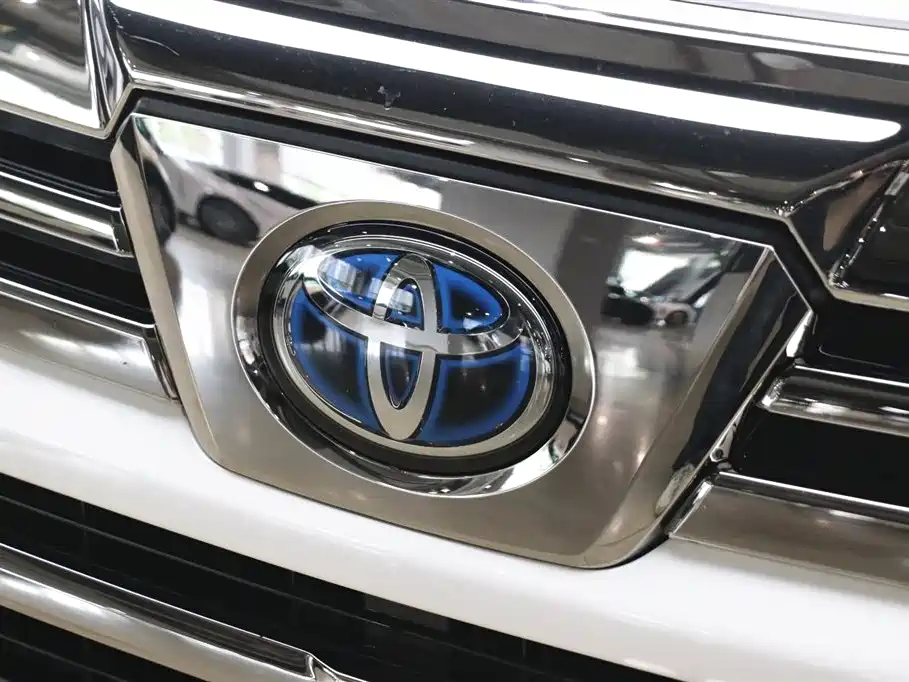 Toyota Vellfire 2020 Twin Engine 2.5L HV Premium Edition фото 30