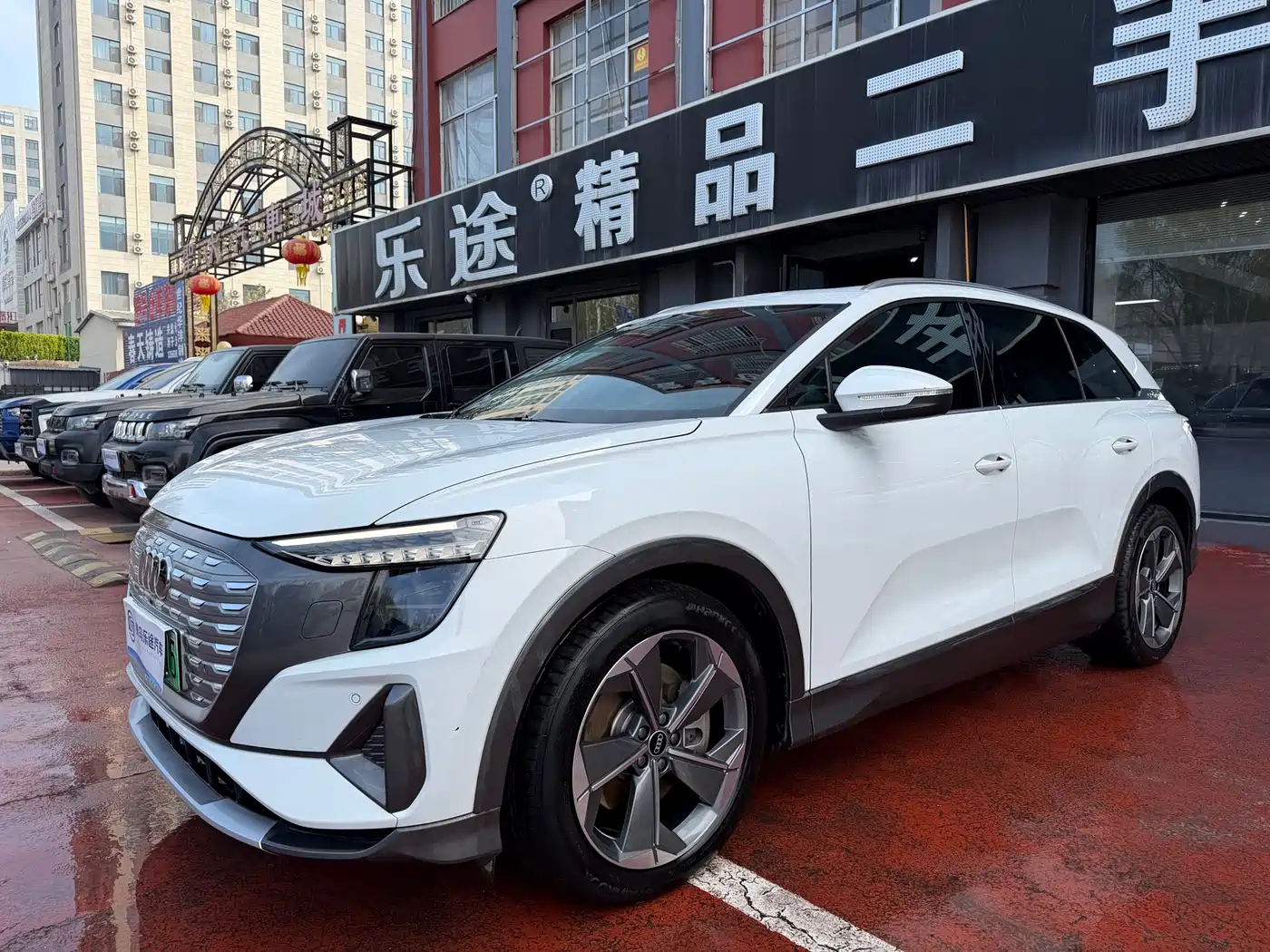 Audi Q5 e-tron 2023 40 e-tron Starlight Edition Brocade Package фото 2