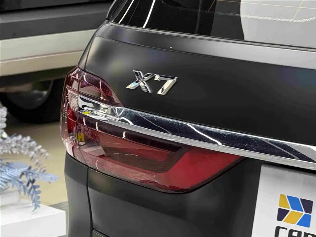 Фото 6 - BMW X7