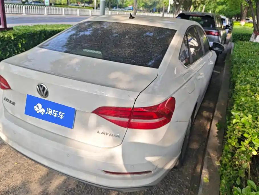 Volkswagen Lavida 2019 1.5L Automatic Comfort Edition China VI фото 3