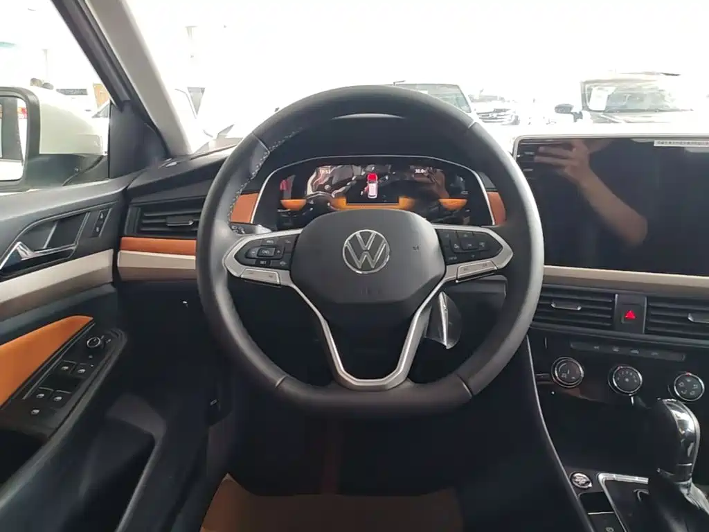 Volkswagen Bora 2025 2025 200TSI DSG Joy Ride Navigation Edition