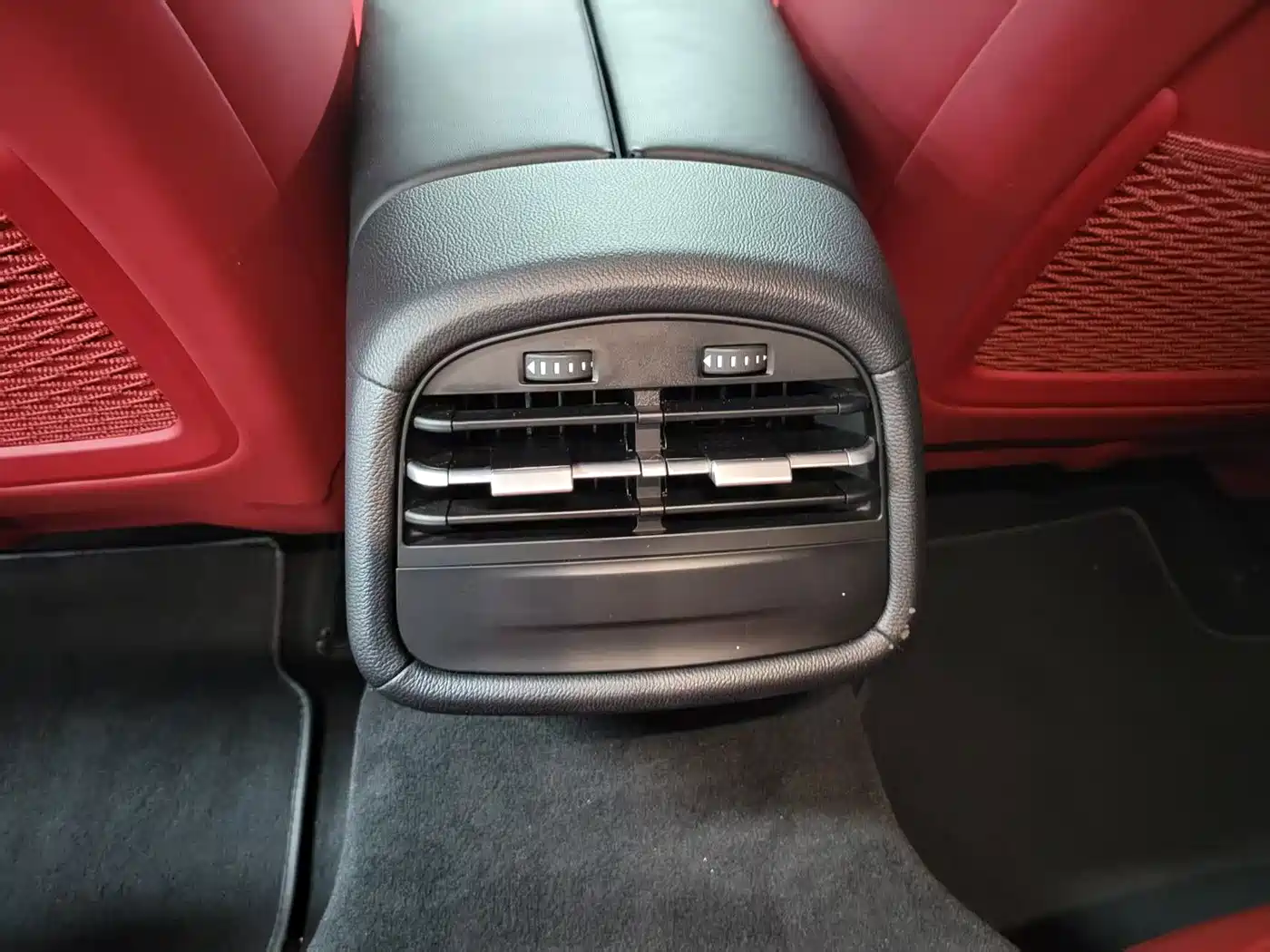 Фото 10 - Maserati Ghibli
