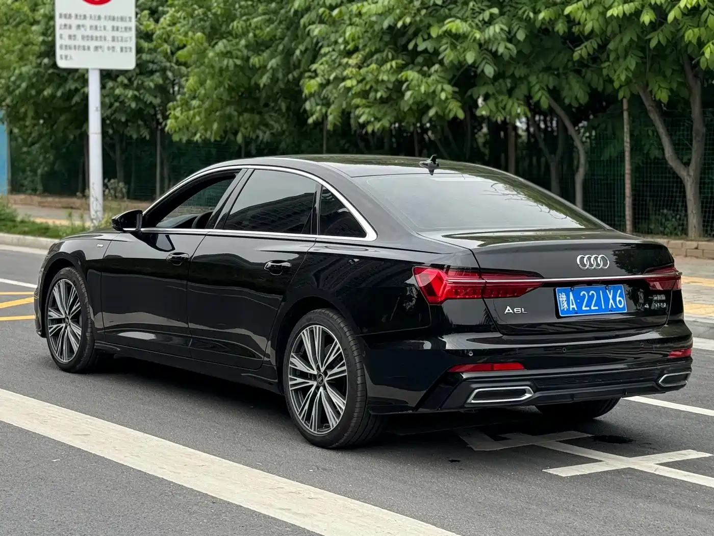 Audi A6L 2021 45 TFSI quattro Exclusive Elegance фото 9