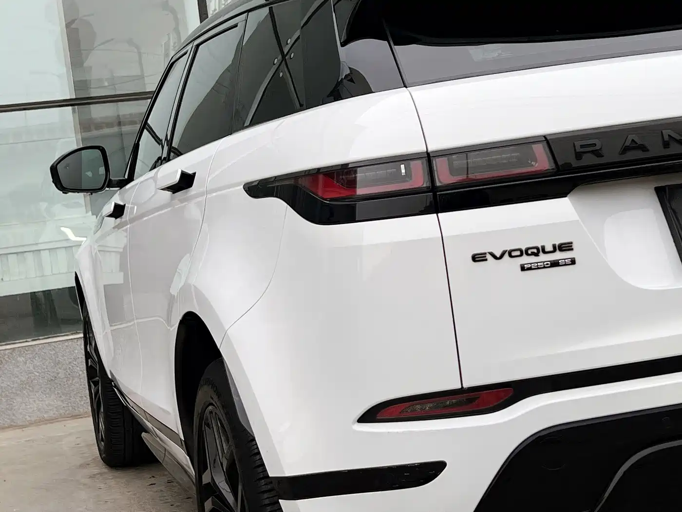 Фото 9 - Land Rover Range Rover Evoque