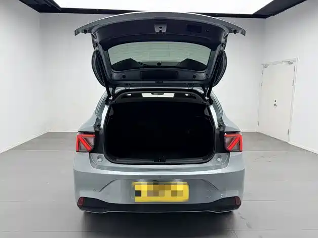 MG MG4 EV 2025 2025 Base Model