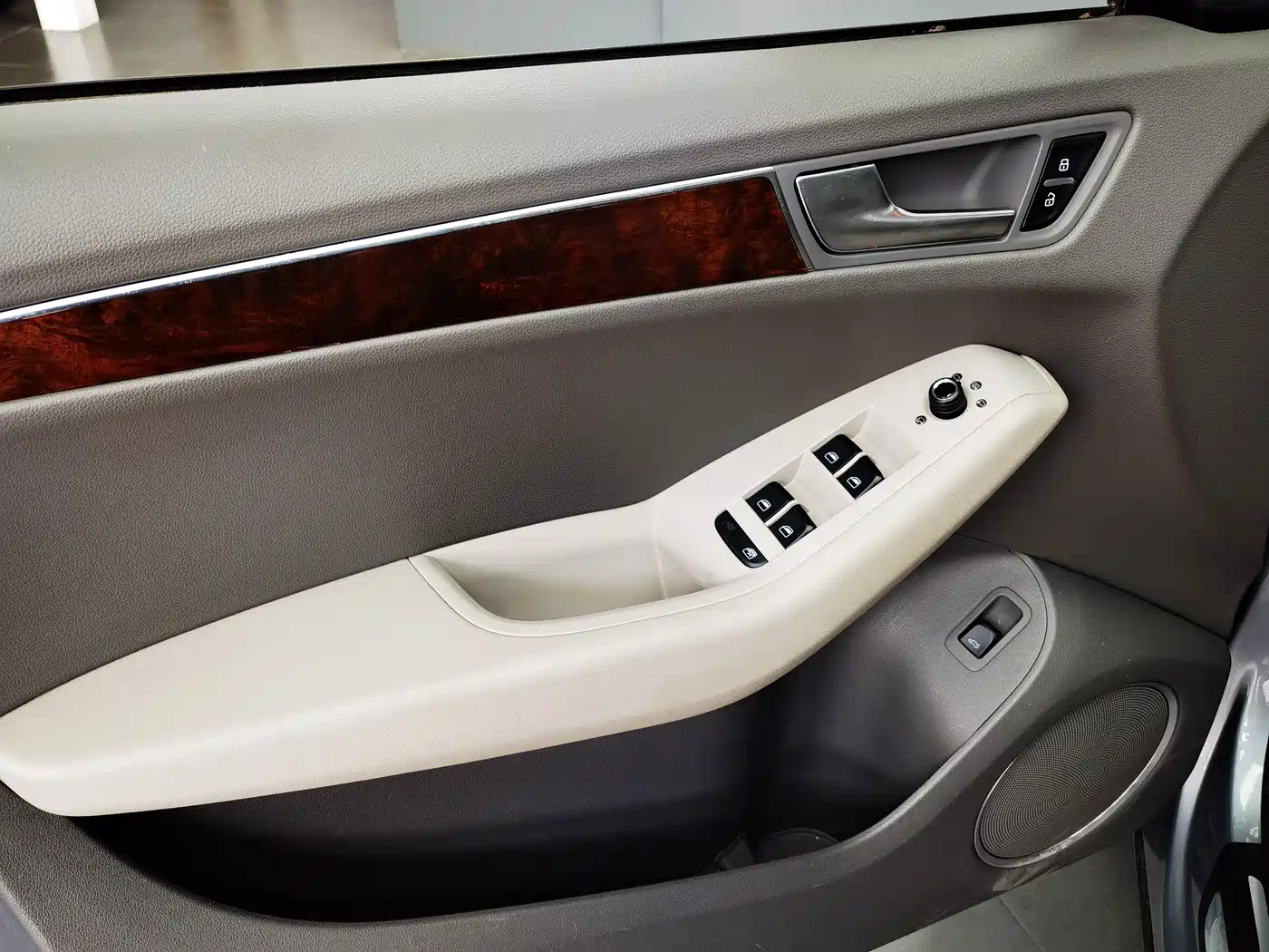 Audi Q5 2011 2012 2.0TFSI Comfort