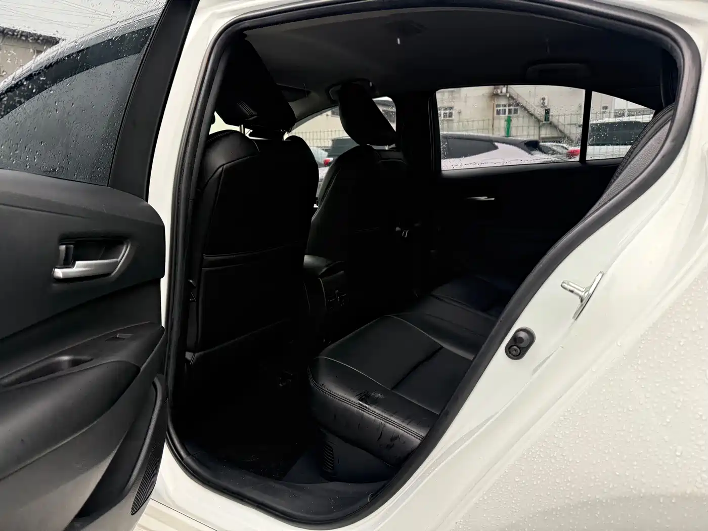 Toyota Levin 2023 Smart Hybrid 1.8L Leading Edition фото 11