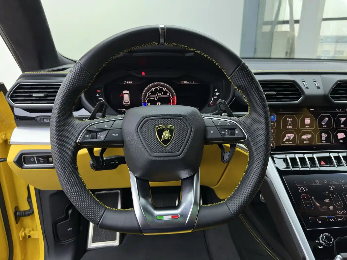 Lamborghini Urus 2021 4.0T V8 фото 15