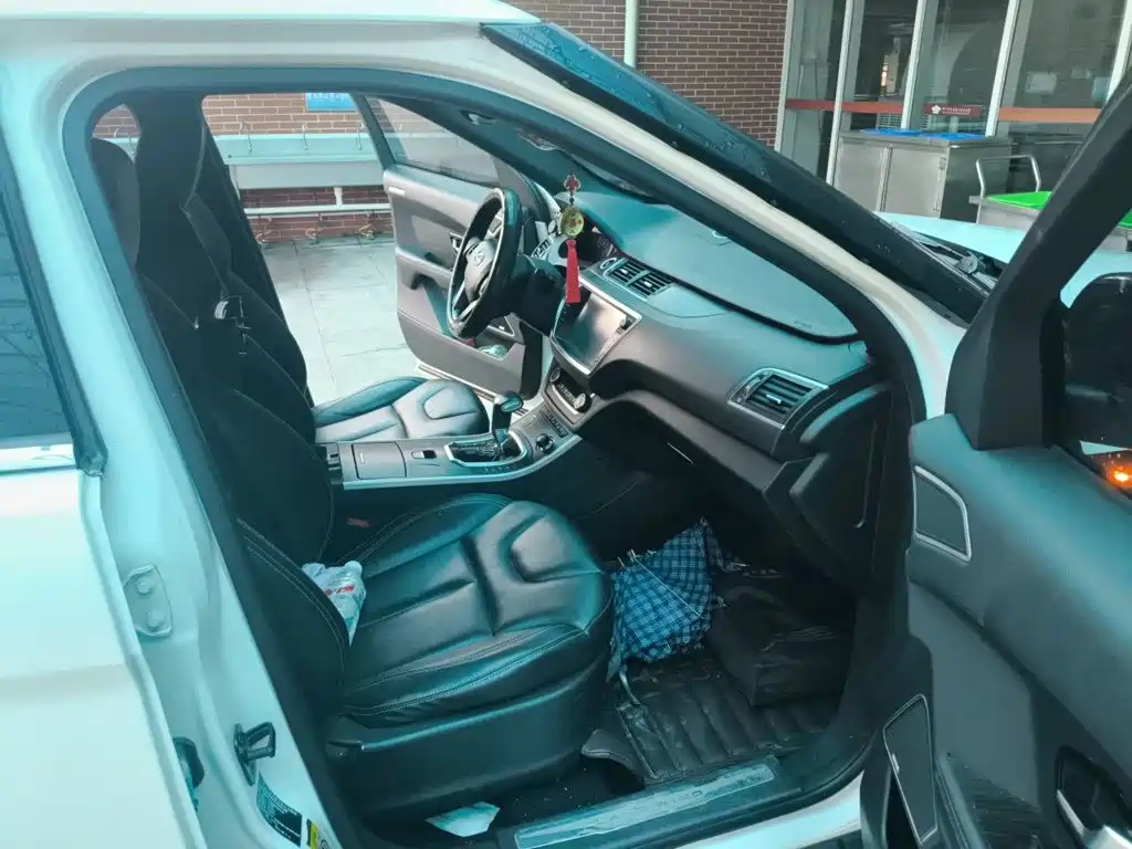Landwind X7 2016 2015 2.0T Panorama Premium