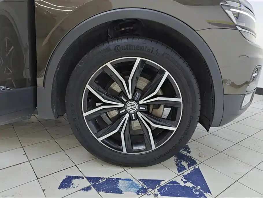 Volkswagen Tiguan L 2017 330TSI Automatic 2WD Flagship Edition фото 6