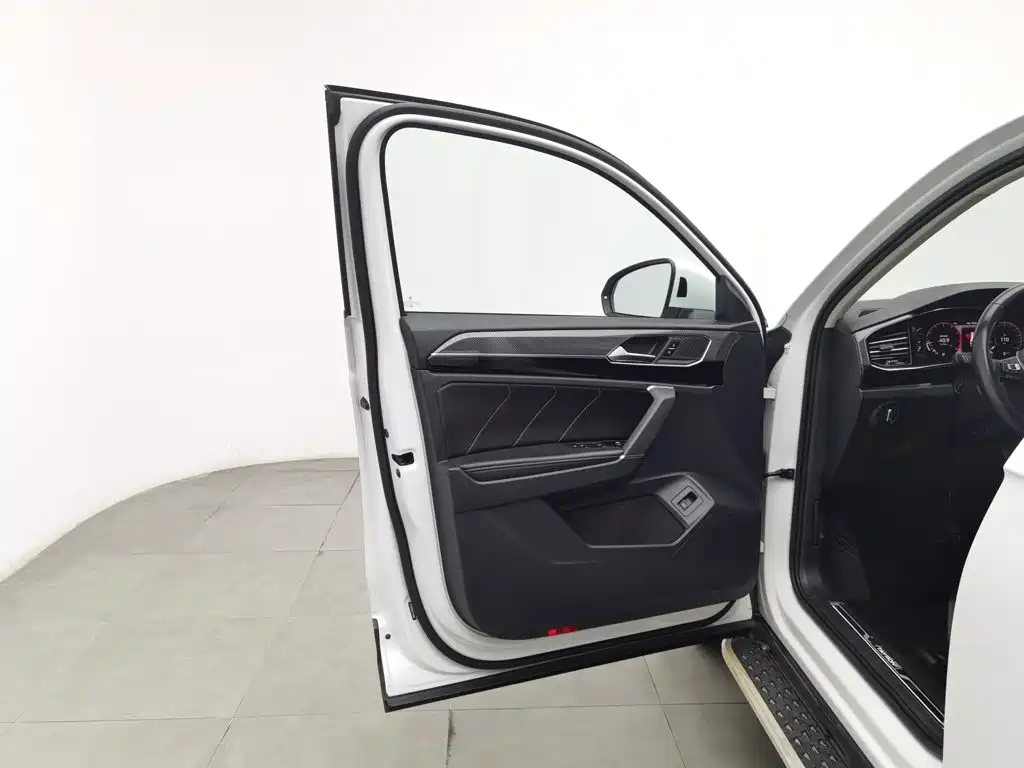 Фото 8 - Volkswagen Tayron