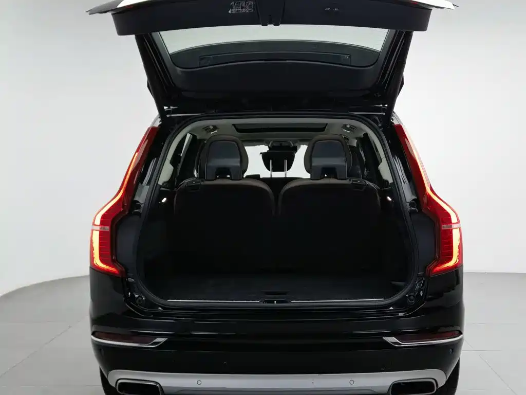 Photo 16 - Volvo XC90