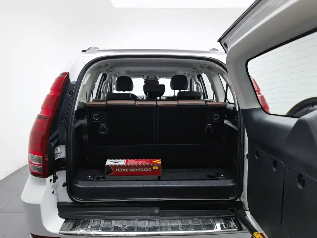Haval H9 2017 2017 2.0T Petrol 4WD Luxury 7-seater