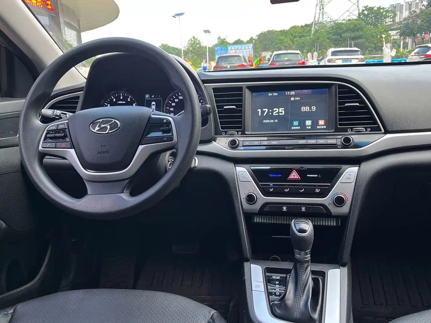 Hyundai Elantra 2016 Model 1.6L Automatic Smart Elite фото 14
