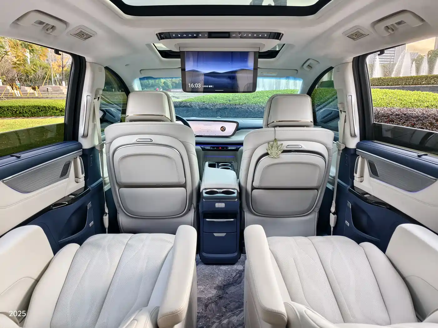 BUICK GL8 NEW ENERGY