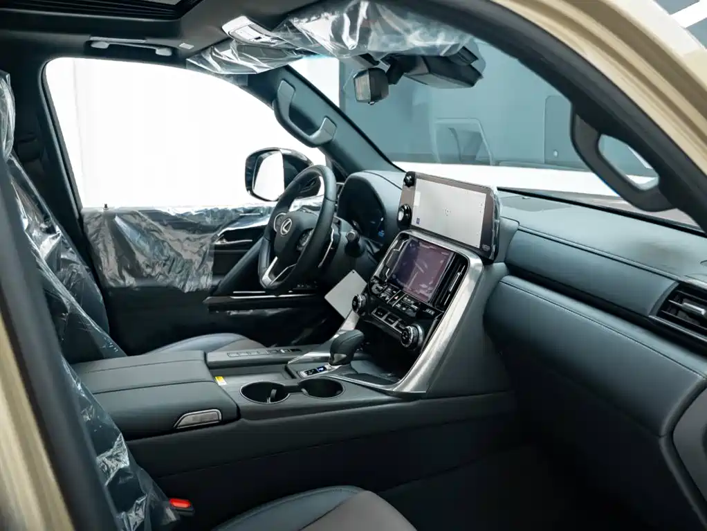 Lexus LX 2026 2025 700h OVERTRAIL Frontier Edition