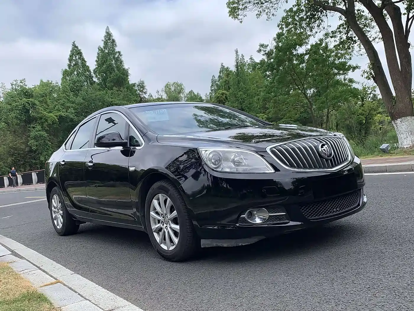Photo 3 - Buick Excelle