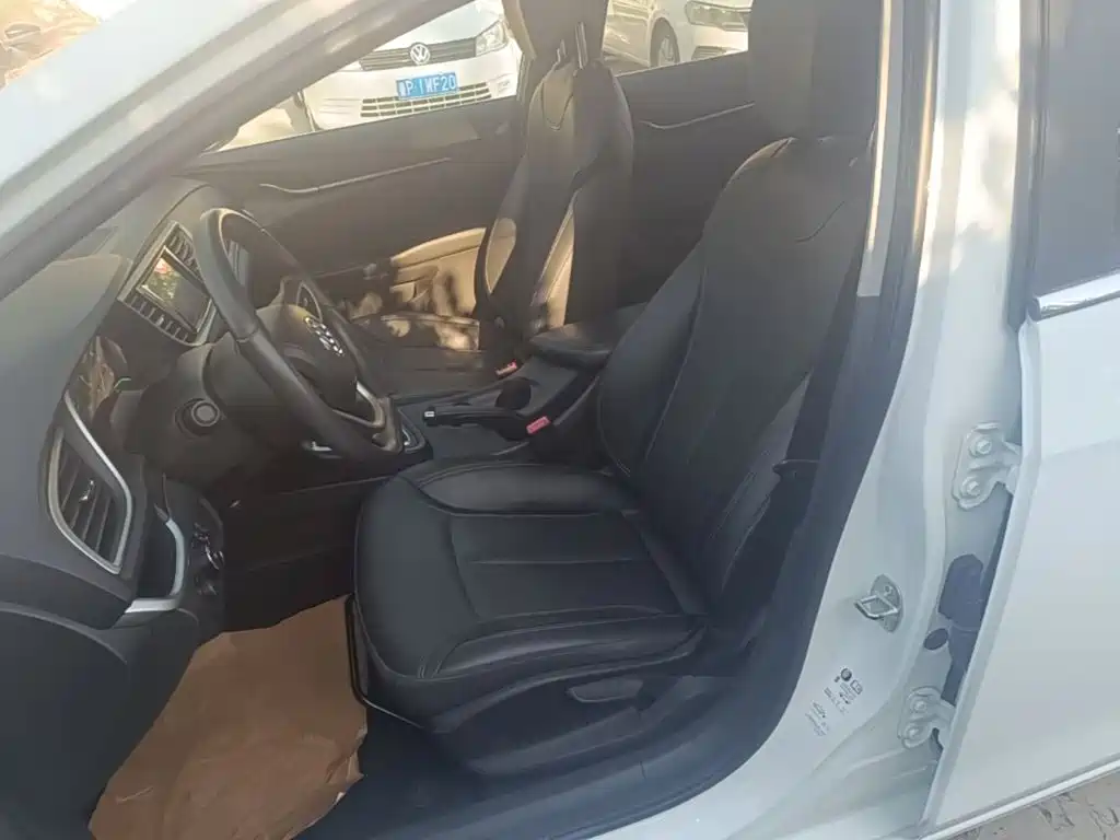 Фото 15 - Buick Excelle