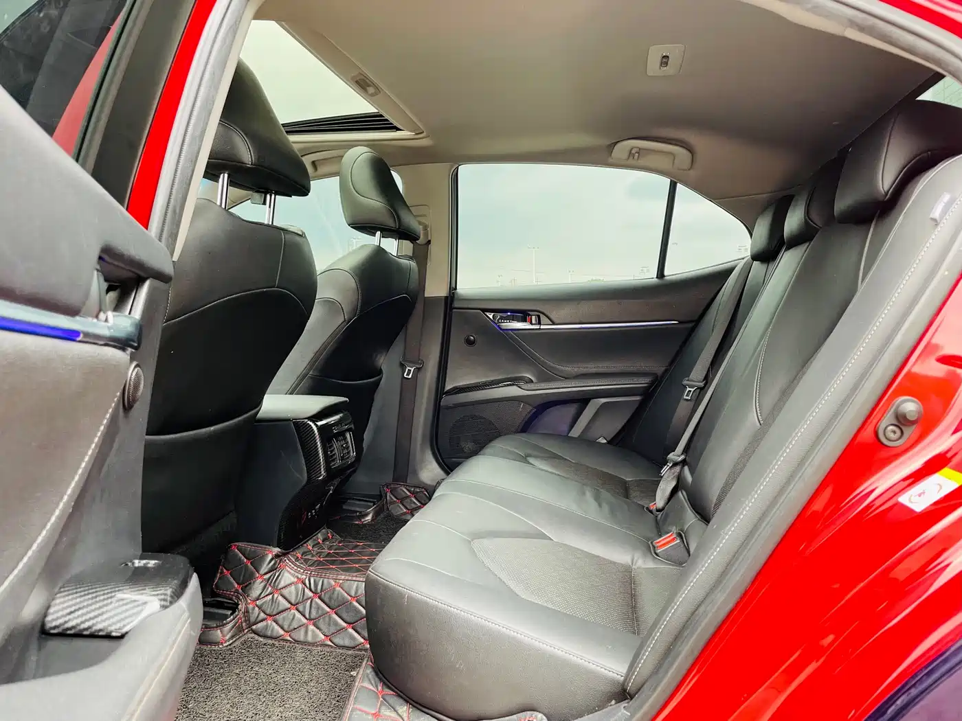 Toyota Camry 2018 2.5S Trend Edition фото 15
