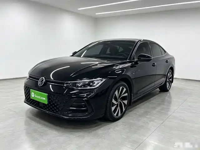 Volkswagen Passat 2025