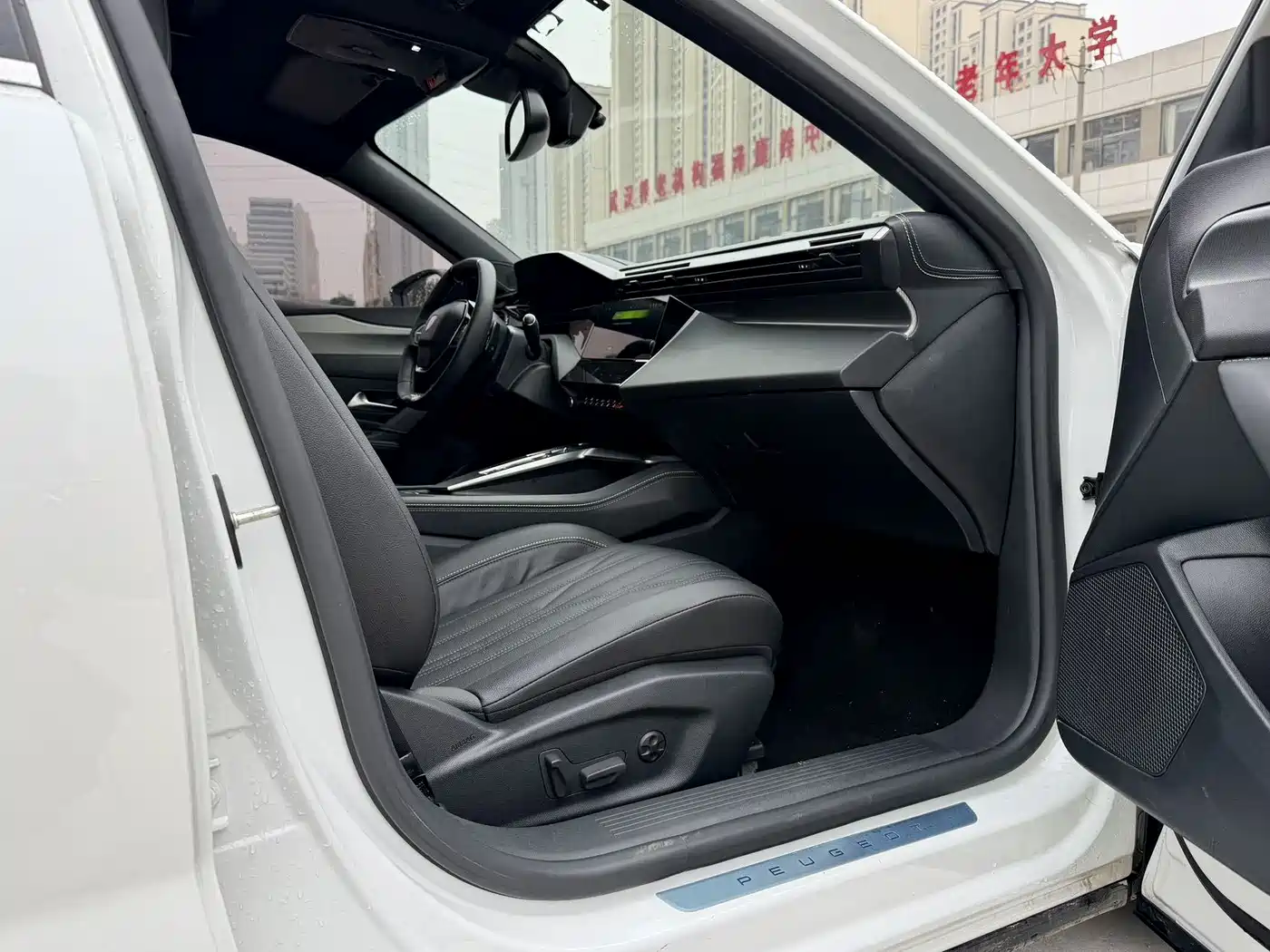 Peugeot 408X 2023 Charm Edition фото 15