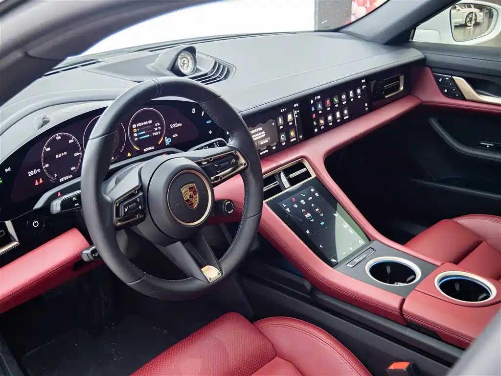 Porsche Taycan 2022 Facelift Taycan фото 18