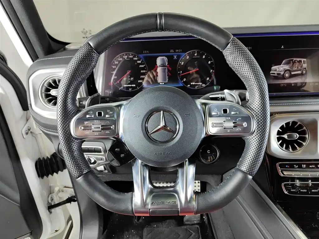 Mercedes-Benz G-Class AMG 2023 AMG G 63 фото 11