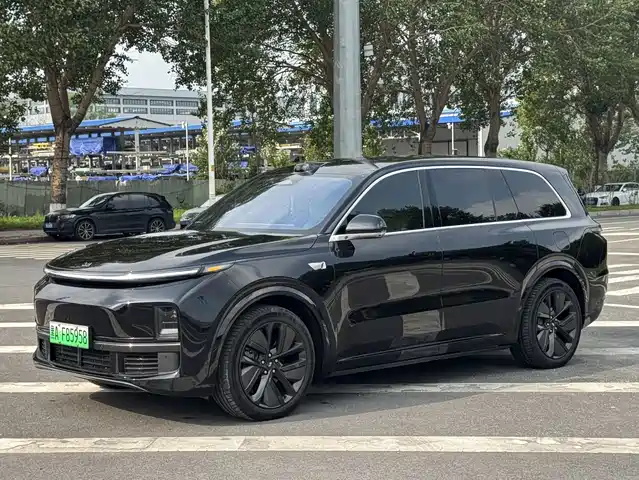 Li Auto Li Xiang L9 2025