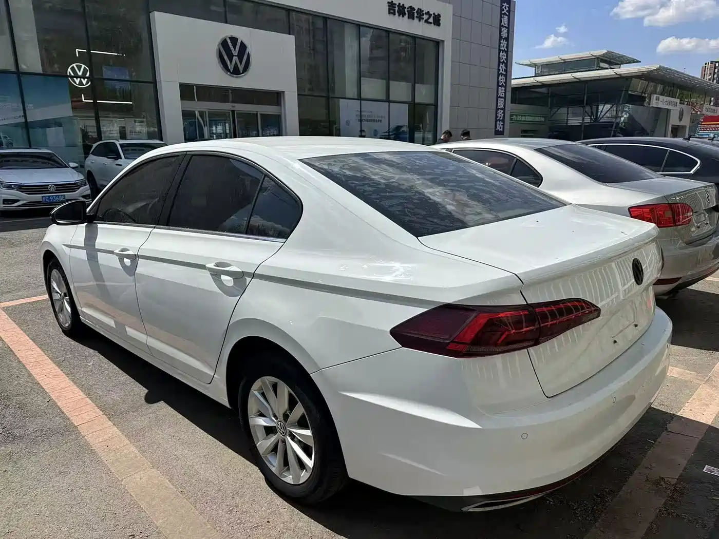 Volkswagen Bora 2019 Facelift 1.5L Automatic Elite China V фото 6