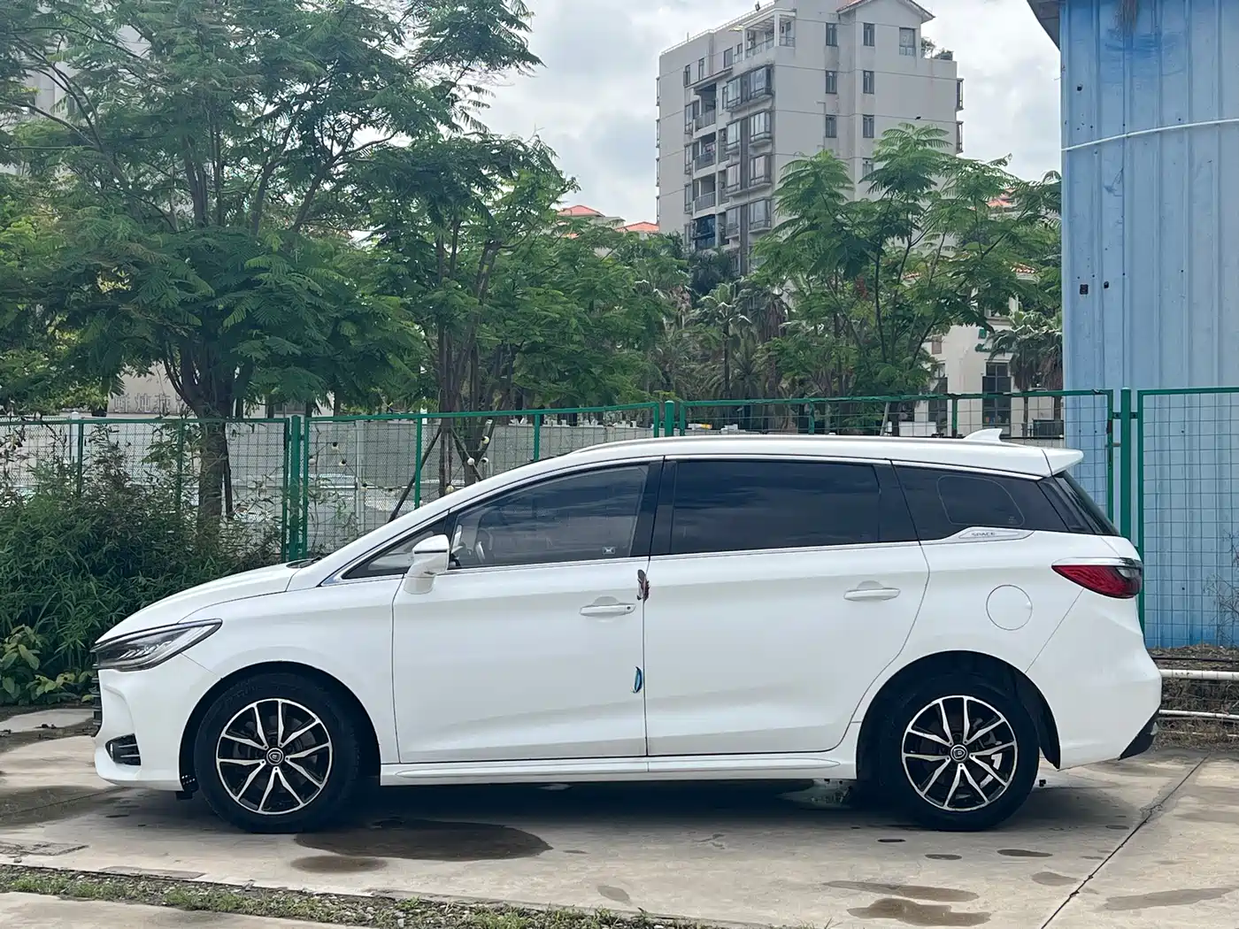 BYD Song MAX 2017 1.5T Auto Smart Elite 7-Seater фото 7