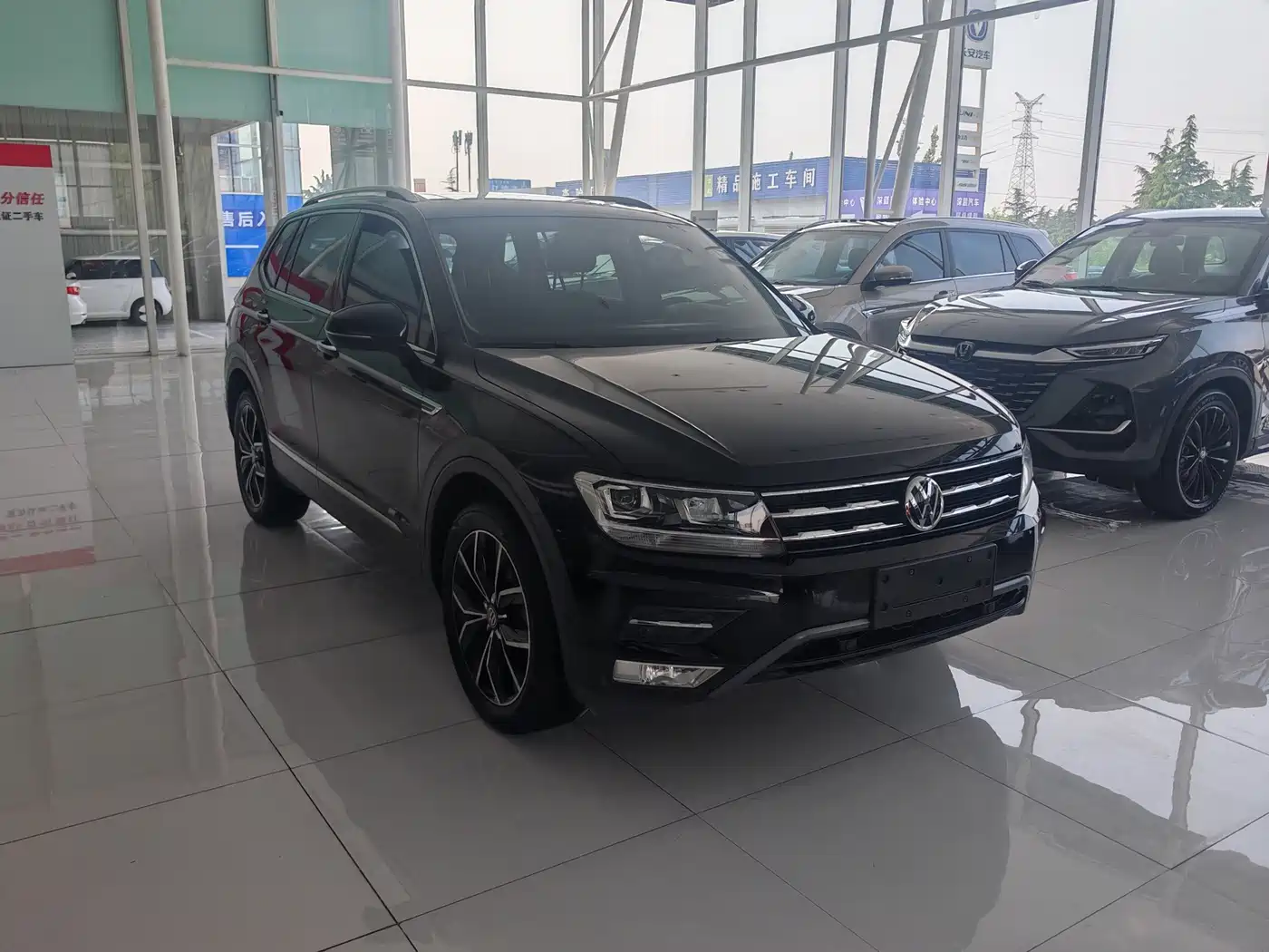 Volkswagen Tiguan L 2019 Facelift 330TSI Auto 2WD Smart Luxury China VI фото 3