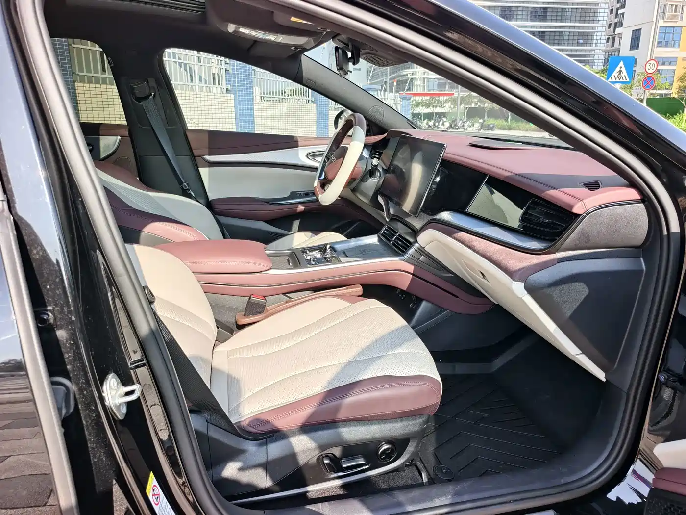 BYD Seal 07 DM-i 2024 2025 Model DM-i 1.5L 125km Luxury