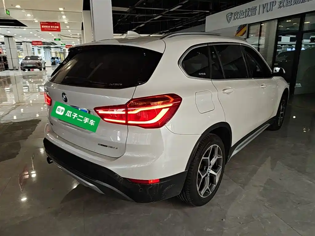 BMW X1 2019 sDrive18Li Premium Model фото 7