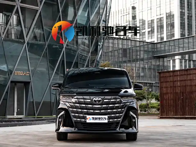 Toyota Alphard, фото 2