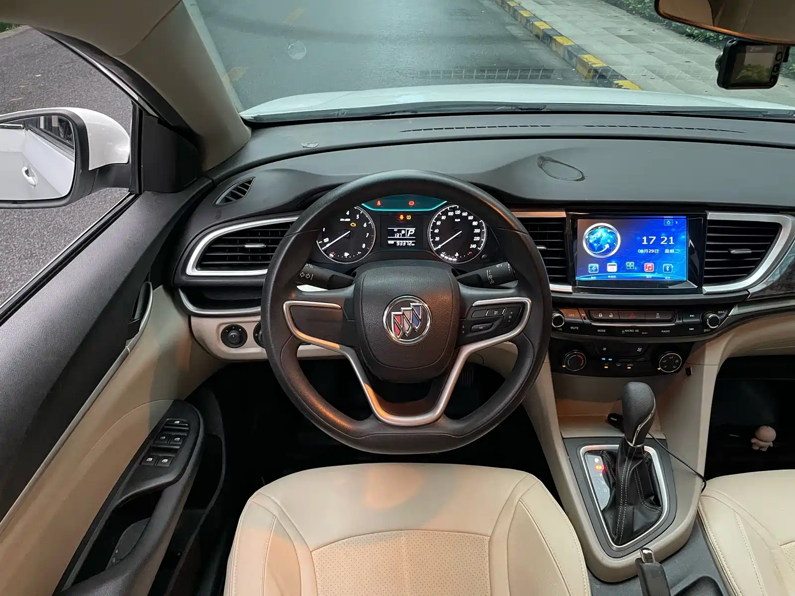 Фото 17 - Buick Excelle