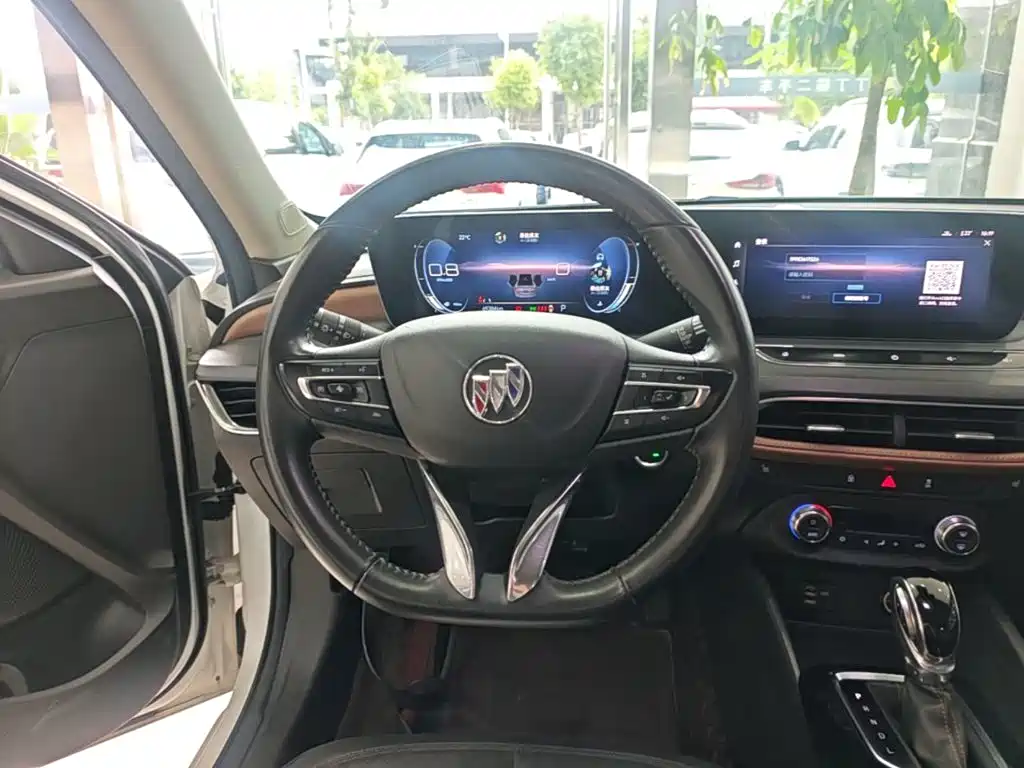 Фото 11 - Buick Verano