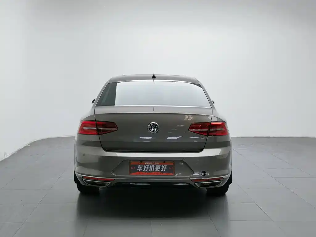 Фото 4 - Volkswagen Magotan