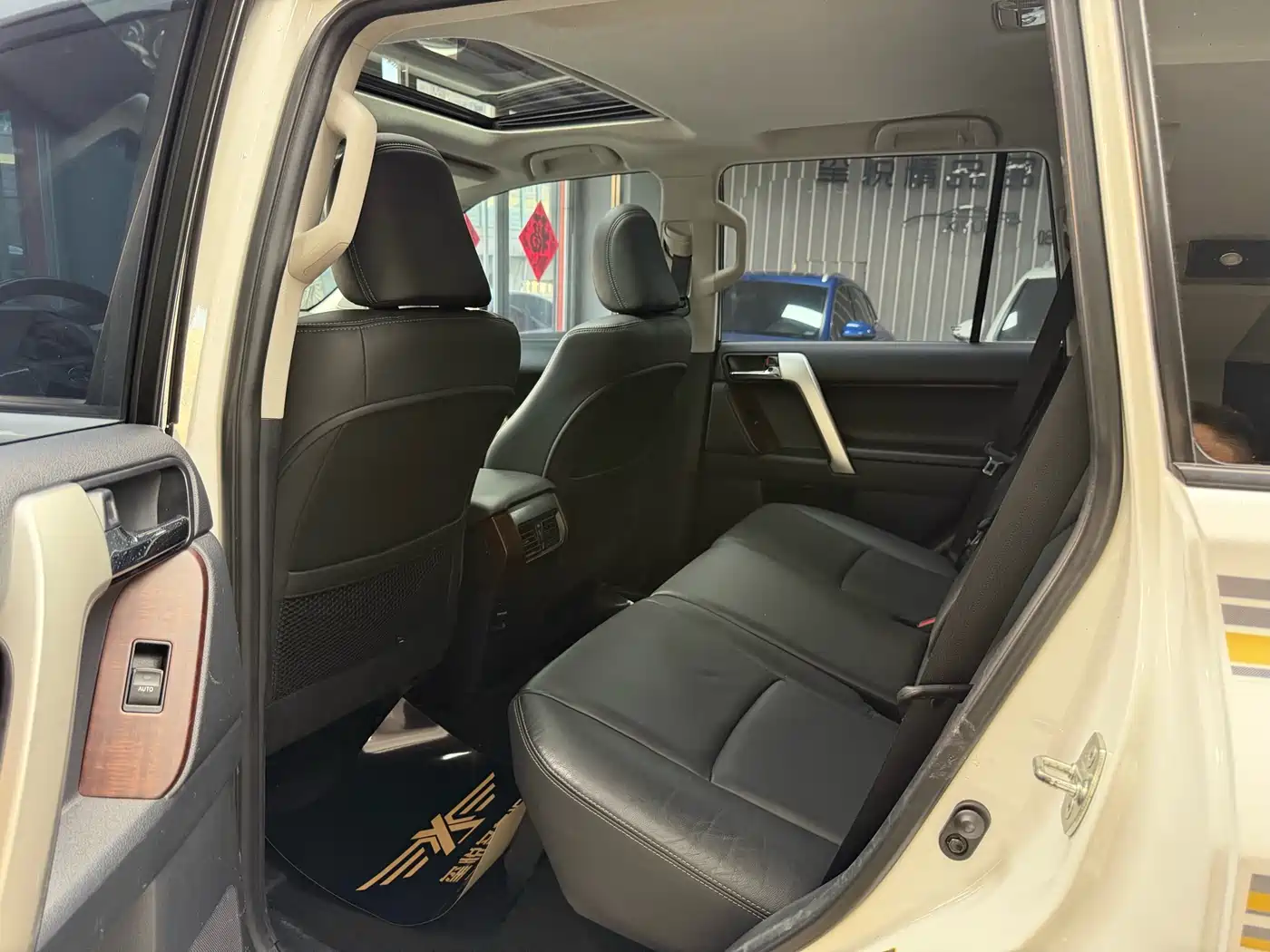 Toyota Prado 2014 4.0L Automatic TX-L фото 20