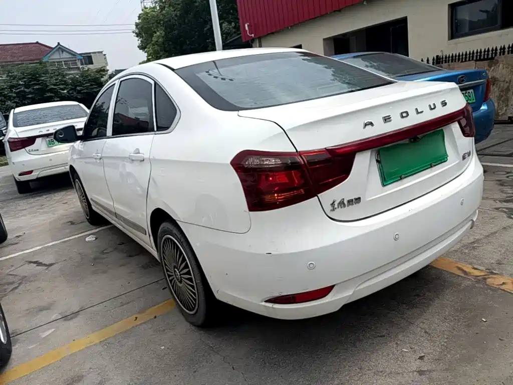 Dongfeng Aeolus Dongfeng Fengshen E70 2022 2023 500 Smart Edition (LFP 48.6kWh 110kW)