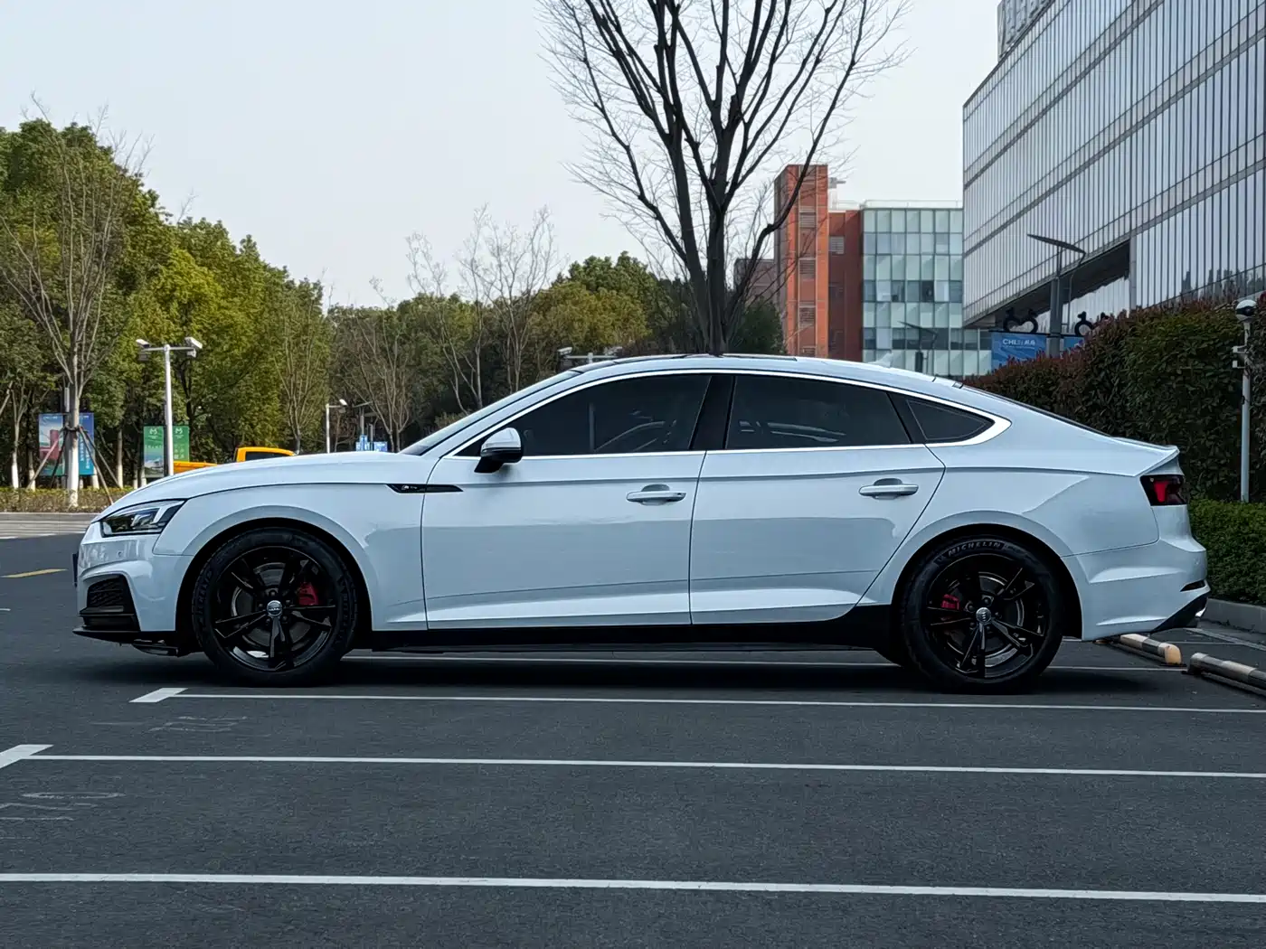 Audi A5 (Import) 2019 Sportback 40 TFSI Fashion фото 3