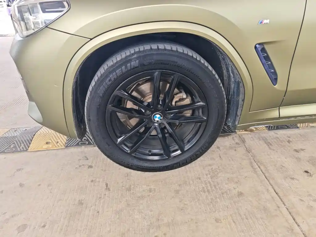 Фото 25 - BMW X4
