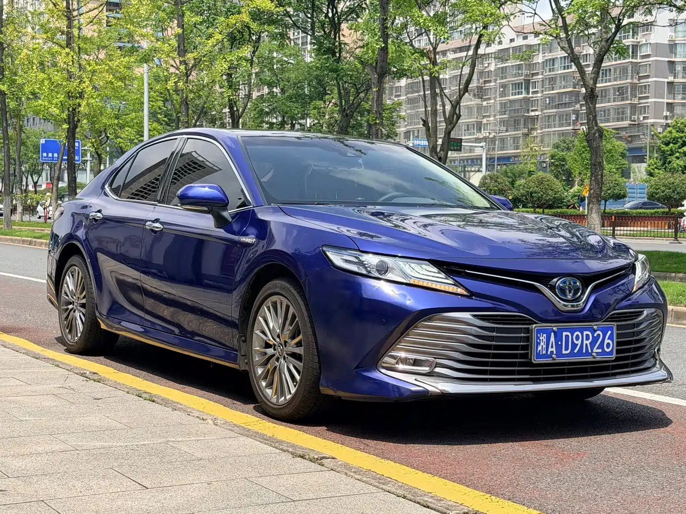 Фото 7 - Toyota Camry