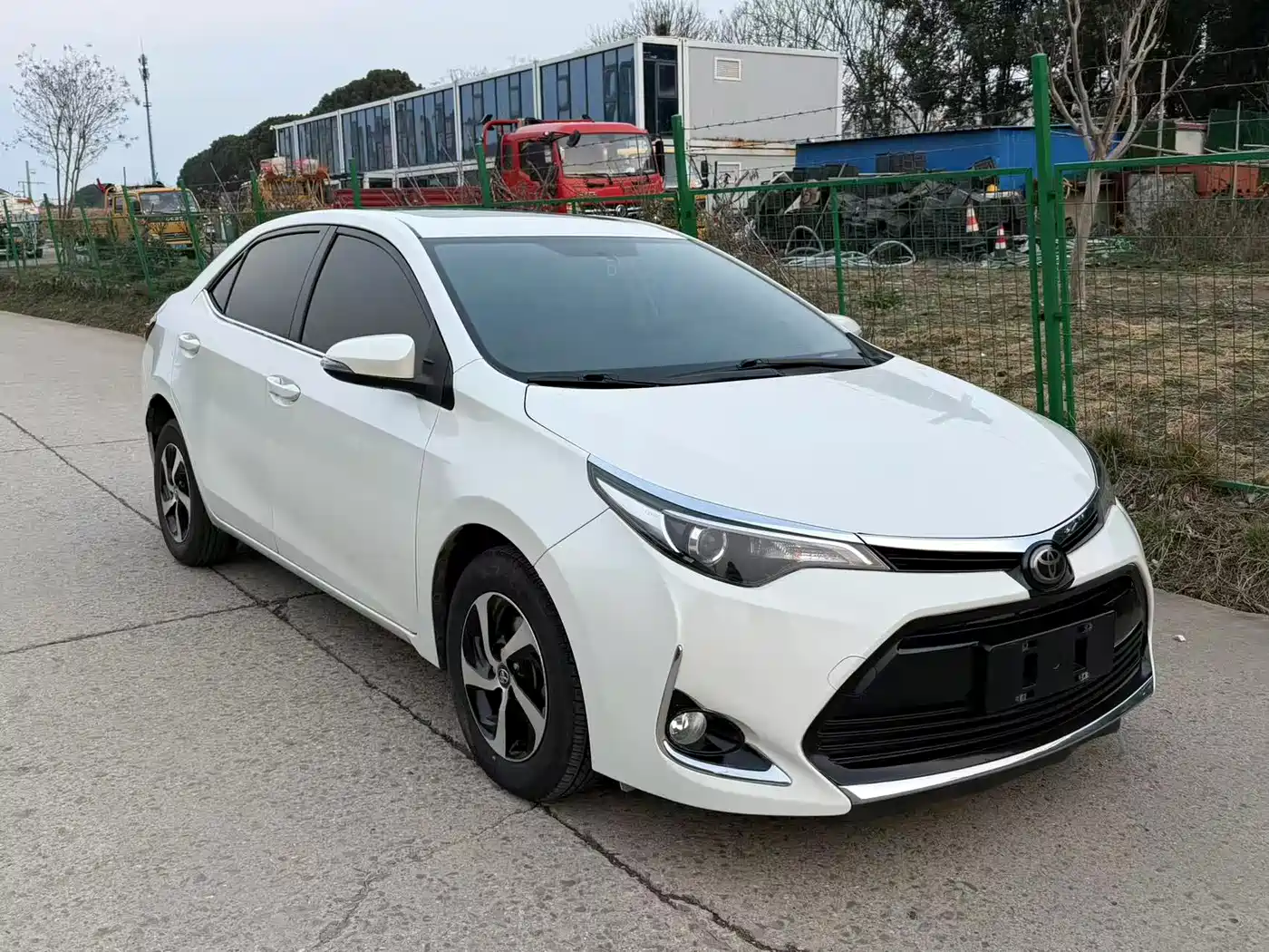 Toyota Levin 2017 Facelift 185T CVT Elite (China V) фото 2