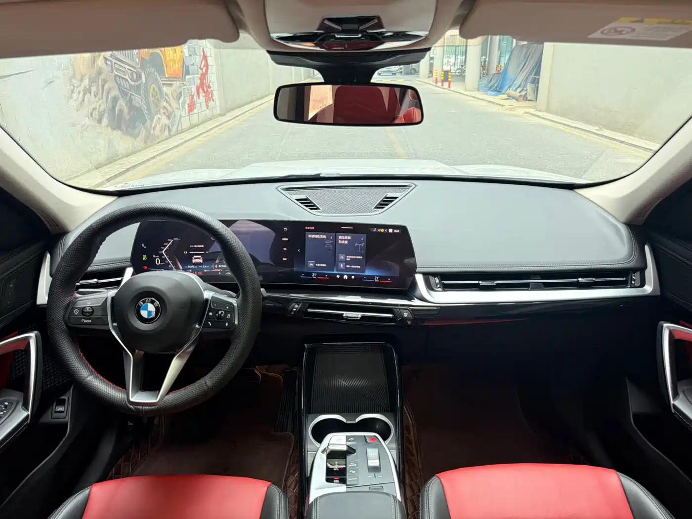 Фото 8 - BMW X1