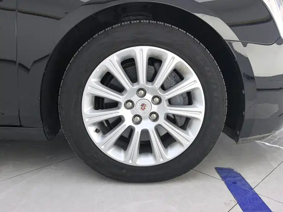 Photo 6 - Cadillac XTS